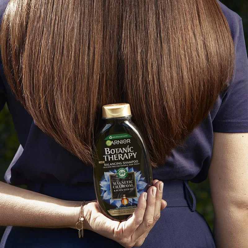 Botanic Therapy Magnetic Charcoal Kiegyensúlyozó sampon 250 ml