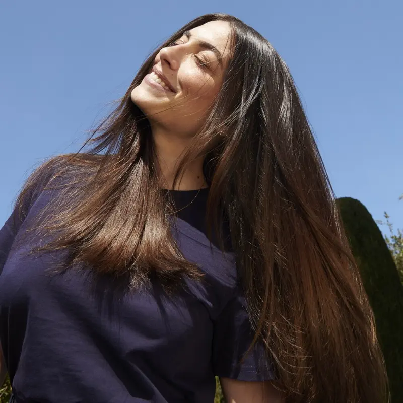 Botanic Therapy Magnetic Charcoal Kiegyensúlyozó sampon 400 ml