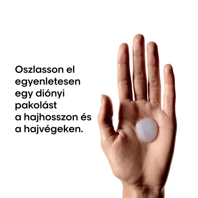 Vitamino Color Spectrum Hidratáló hatású kiöblítendő pakolás festett hajra, amely intenzíven hidratálja a hajrostokat 250 ml