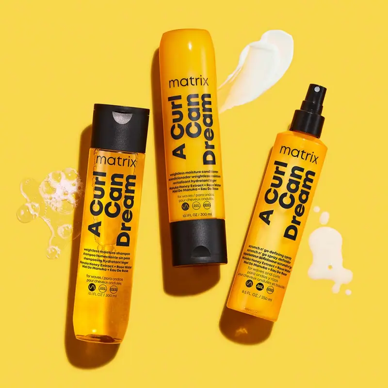 A Curl Can Dream Weightless Moisture Könnyed sampon hullámos hajra 300 ml