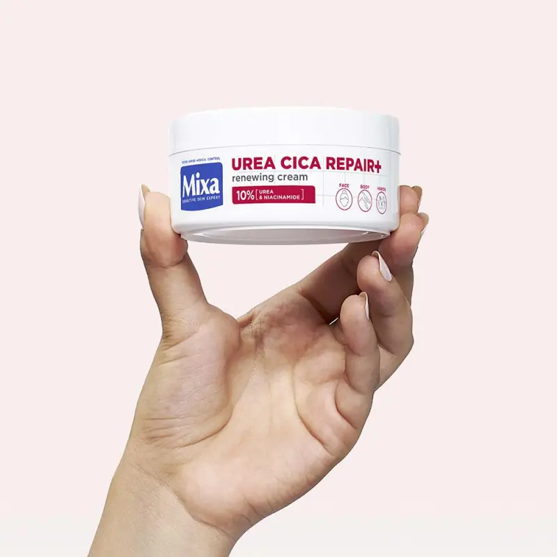 Urea Cica Repair+ regeneráló testápoló száraz, durva bőrre 150 ml