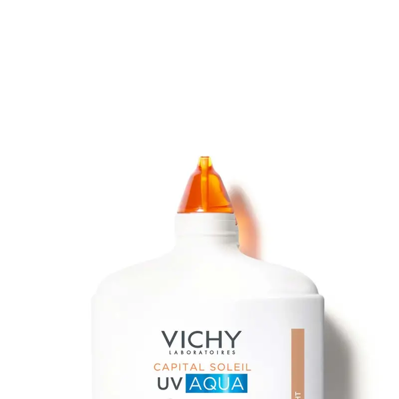 Capital Soleil UV AQUA Fluid SPF50 - Világos árnyalat 50 ml